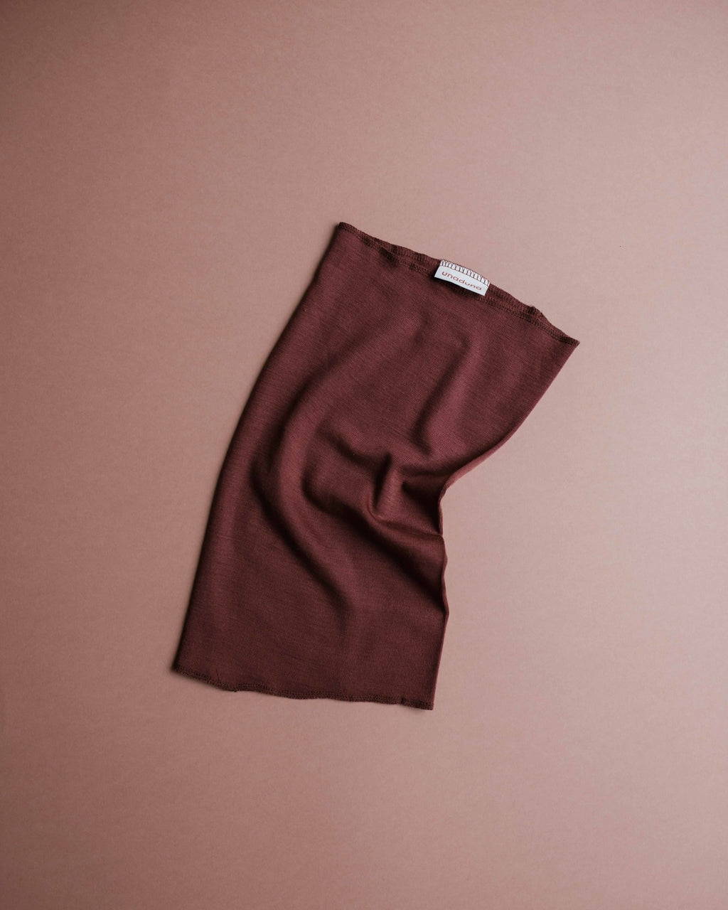 unaduna-loop-scarf-henna-dune-baby-wool-silk-40