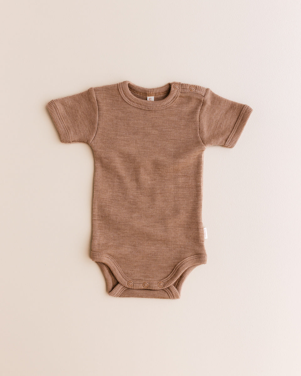 unaduna Wollen rompertje short sleeves tiny rib - semla